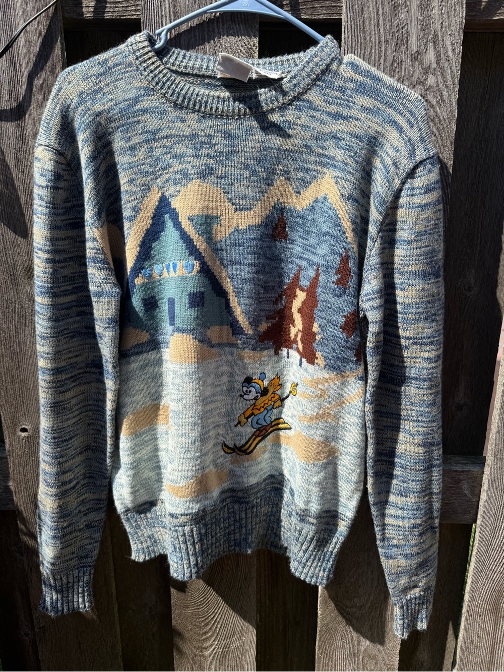 Vintage Disney Men's Blue Multicolor Mickey Mouse skiing Sweater
